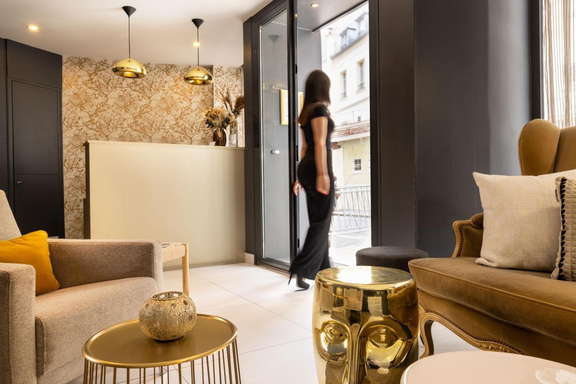 Des Ambassadeurs Hotel 3*