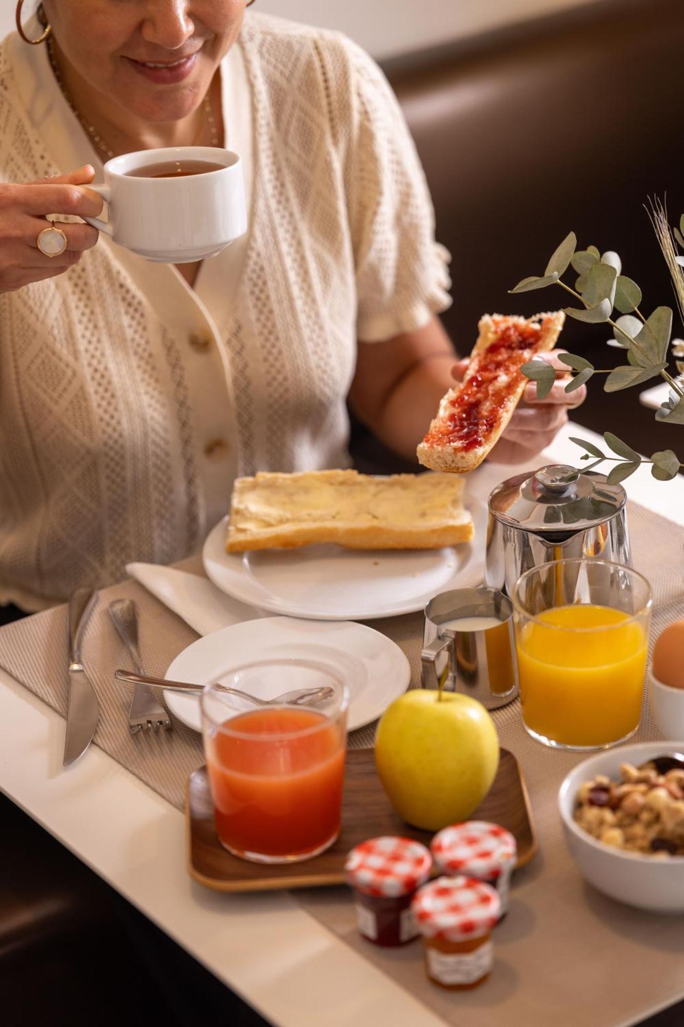 Des Ambassadeurs Hotel