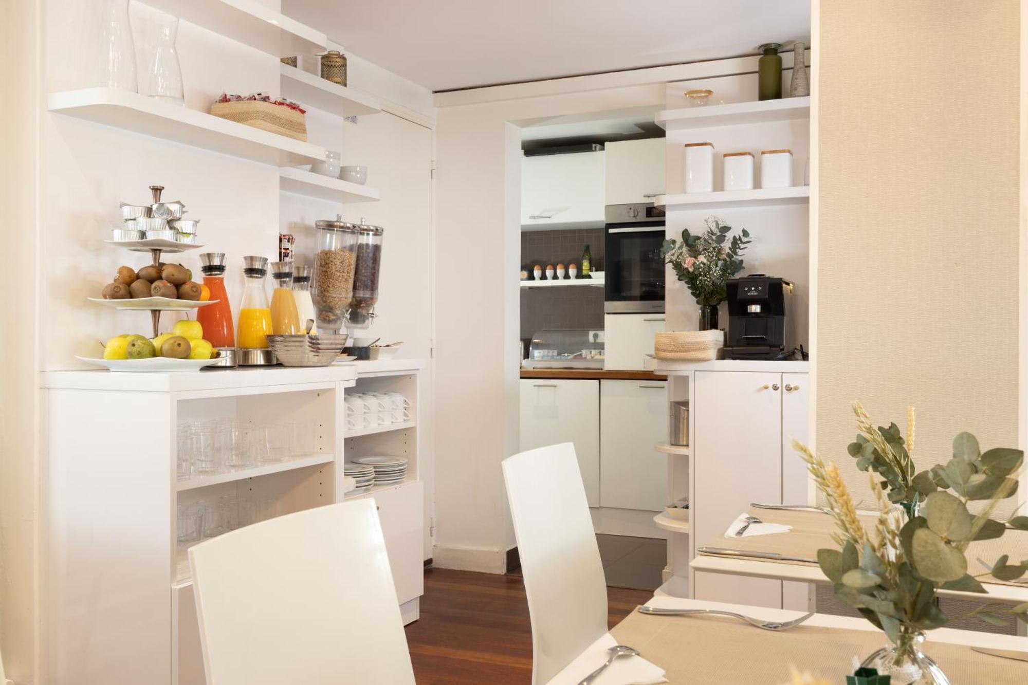 Des Ambassadeurs Hotel 3*