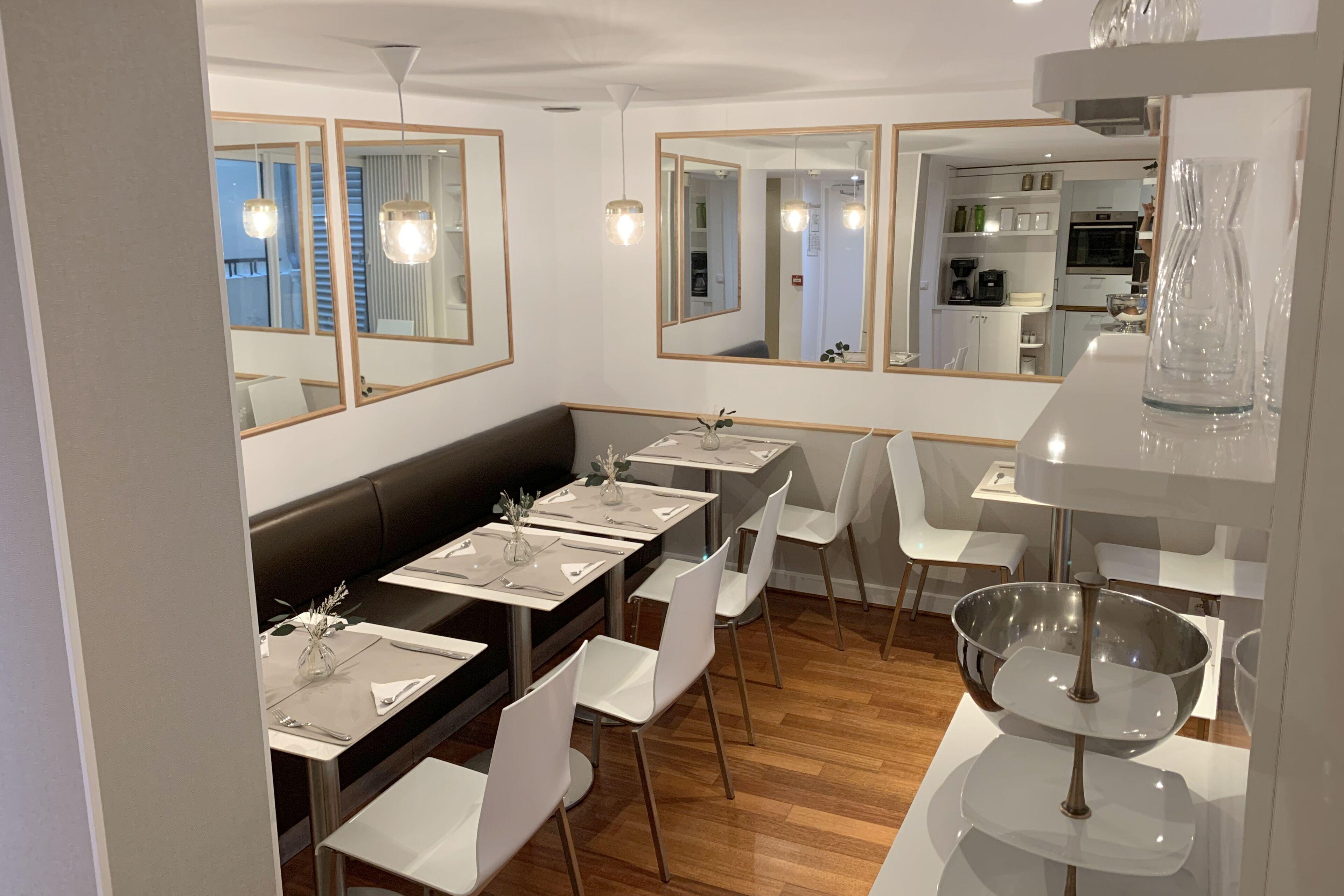 Des Ambassadeurs 3* Parigi